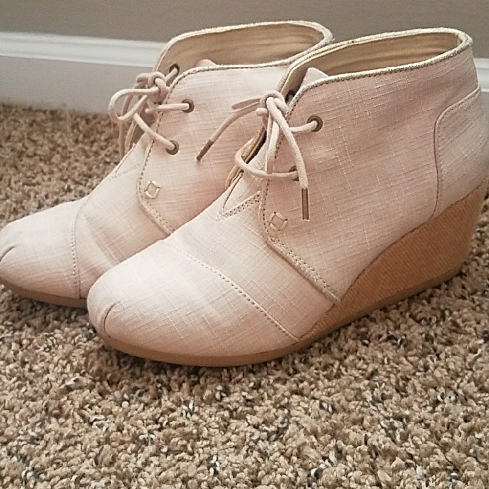 BOBS Cream Wedge
